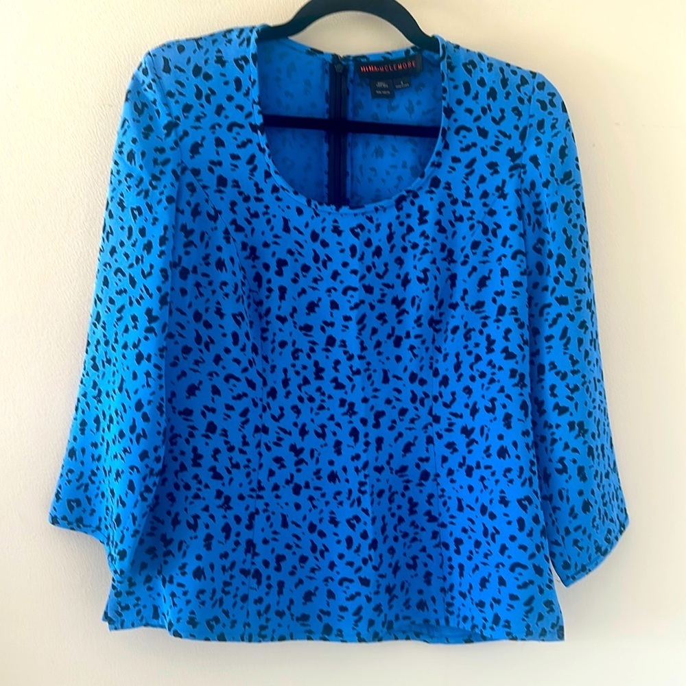 Nina Mclemore Blue Animal Print 100% Silk Top Scoop Neck Back Zip Size 4 Luxury